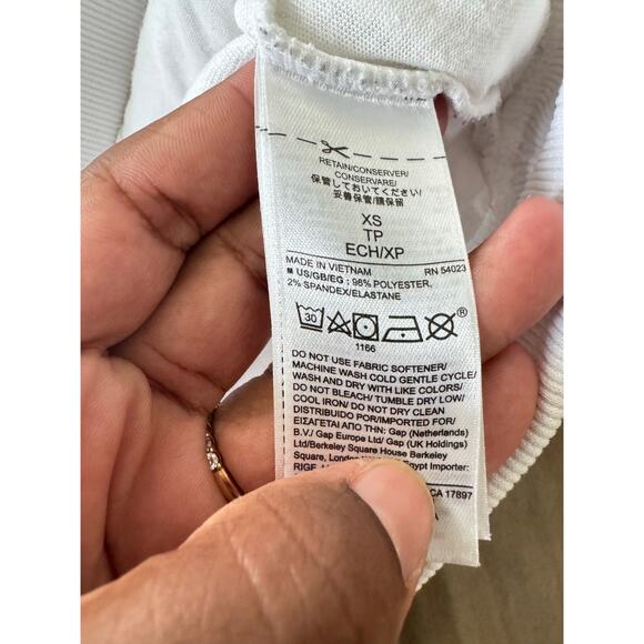 GapFit XS White Quilted Funnel Neck Pullover Sweatshirt Textured Cozy - Picture 6 of 7